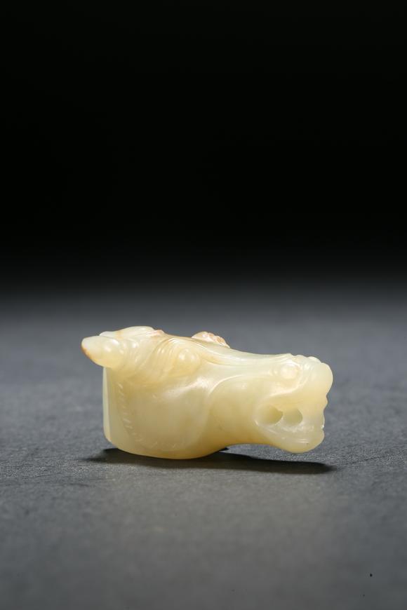 hetianjadehorseheadhandynasty汉代和田玉马头