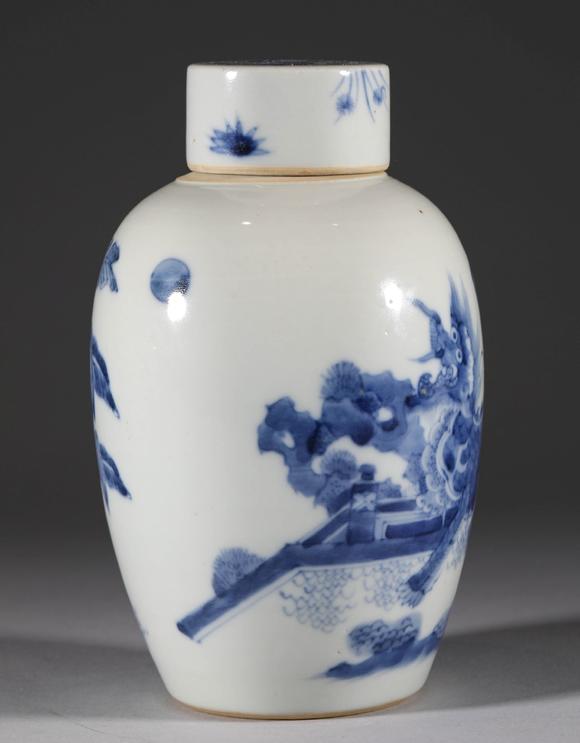 qingdynastyblueandwhiteteacan清代青花茶叶罐