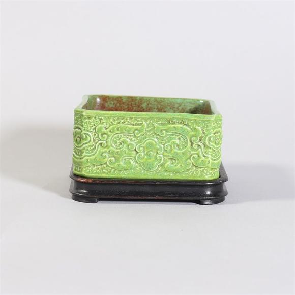 清绿釉雕瓷四方洗