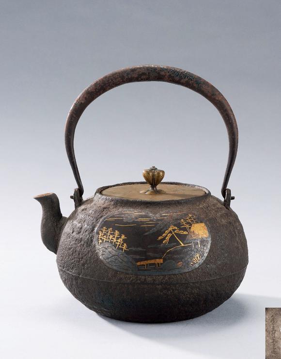 日本关西金寿堂金银镶嵌铁瓶