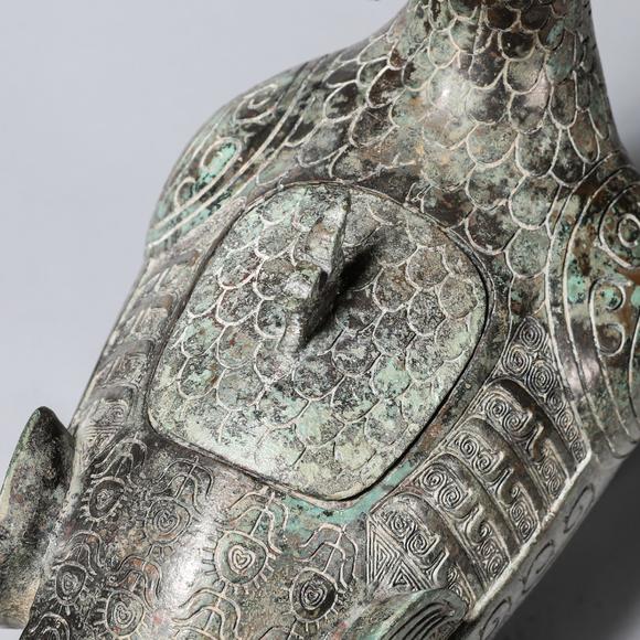 aphoenixbirdbronzezun回首凤鸟青铜尊