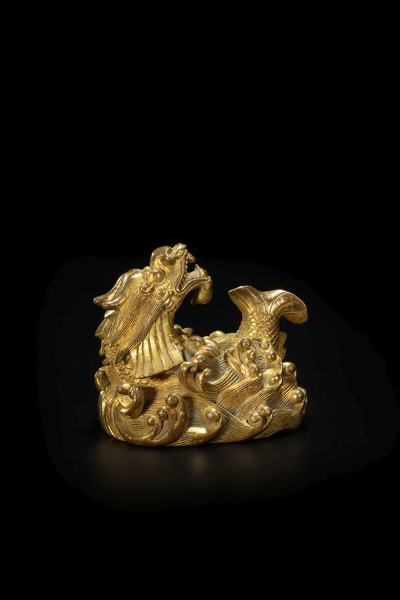 copperandgildingpaperweightfromming明代铜鎏金鱼化龙纸镇