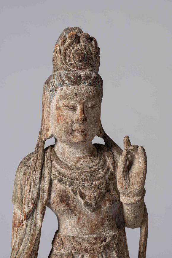 明木雕观音立像