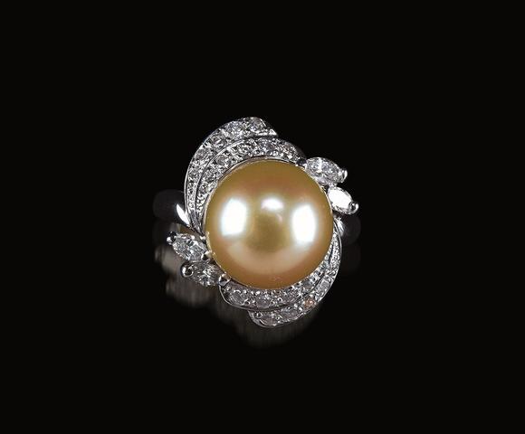 铂金黄金色珍珠戒指