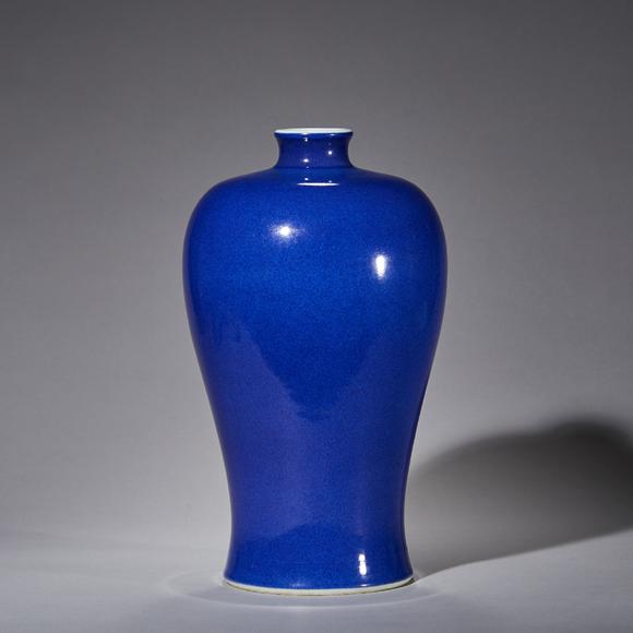 清康熙霁蓝釉大梅瓶