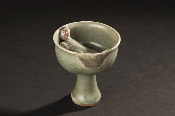 明代13681644龙泉窑高足公道杯