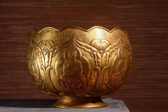 铜鎏金六面开光佛像莲花钵giltbronzecastopenmedallionb