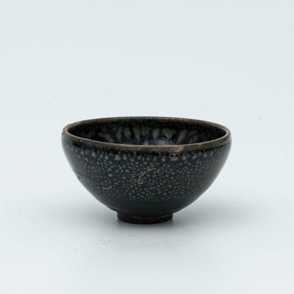 怀仁窑黑釉油滴茶盏