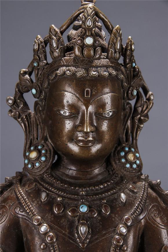 13thcenturybronzestatueofamitabhabuddhainlaidwithsilver